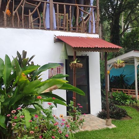 Sun House Rental Mambajao Bagian luar foto